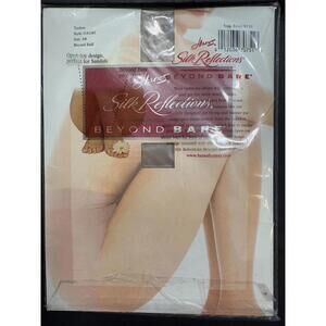Hanes Silk Reflections Beyond Bare Toeless pantyhose size AB Beyond Buff OAO85